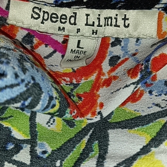 Women's graffiti top with string tied neckline size large - Picture 3 of 5